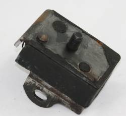 Left Motor Mount 1971 B-Body 426 Hemi 1970-71 E-Body 426 Hemi