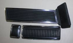 Pedal/Bezel Kit 1966-70 B-Body Automatic